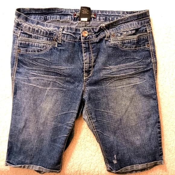 Source of Wisdom LONG JEAN SHORTS Plus Sz 18 Preppy Acid Fade Bohemian Grunge - Picture 1 of 13